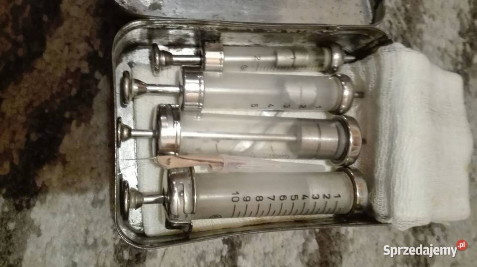 Stare Szklane Strzykawki z Czasów Wojny Brzóza Stadnicka