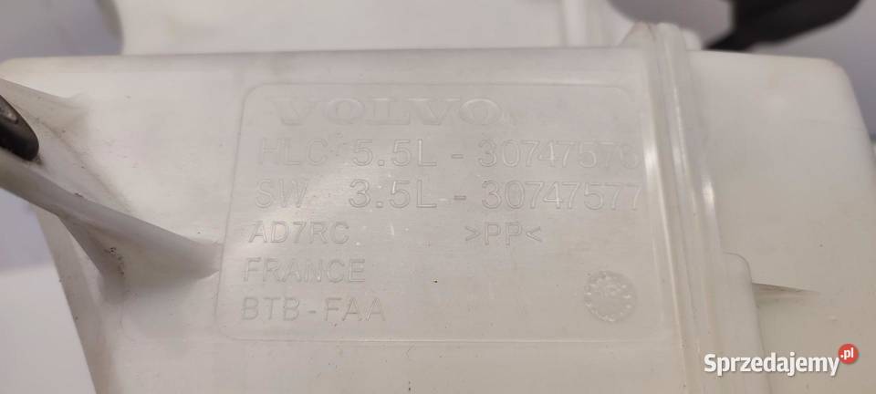 VOLVO V60 ZBIORNICZEK SPRYSKIWACZY 30747576