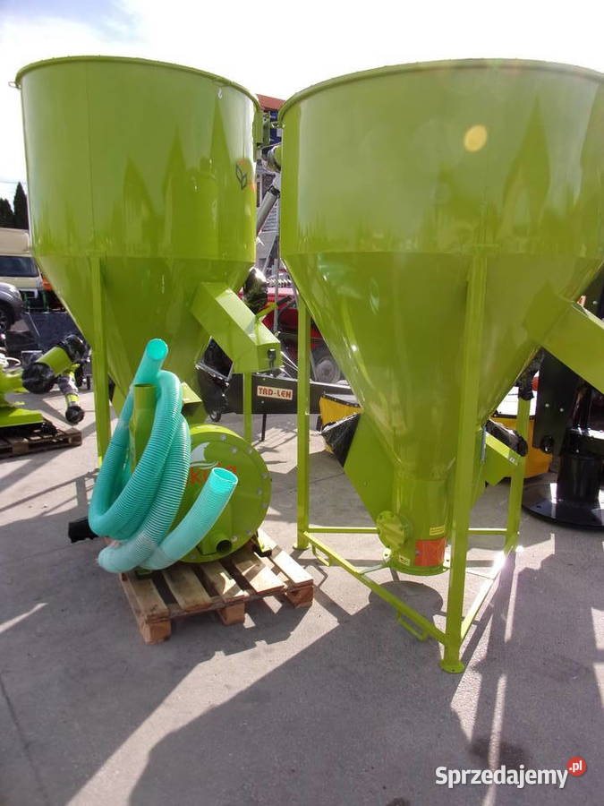 Mieszalnik pasz sypkich ADRAF Twister M012 1000 Opoczno