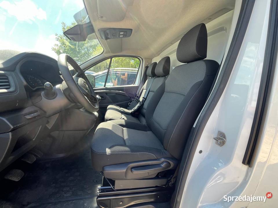 RENAULT Trafic III 20 DCi 130 HC152 Przemyśl