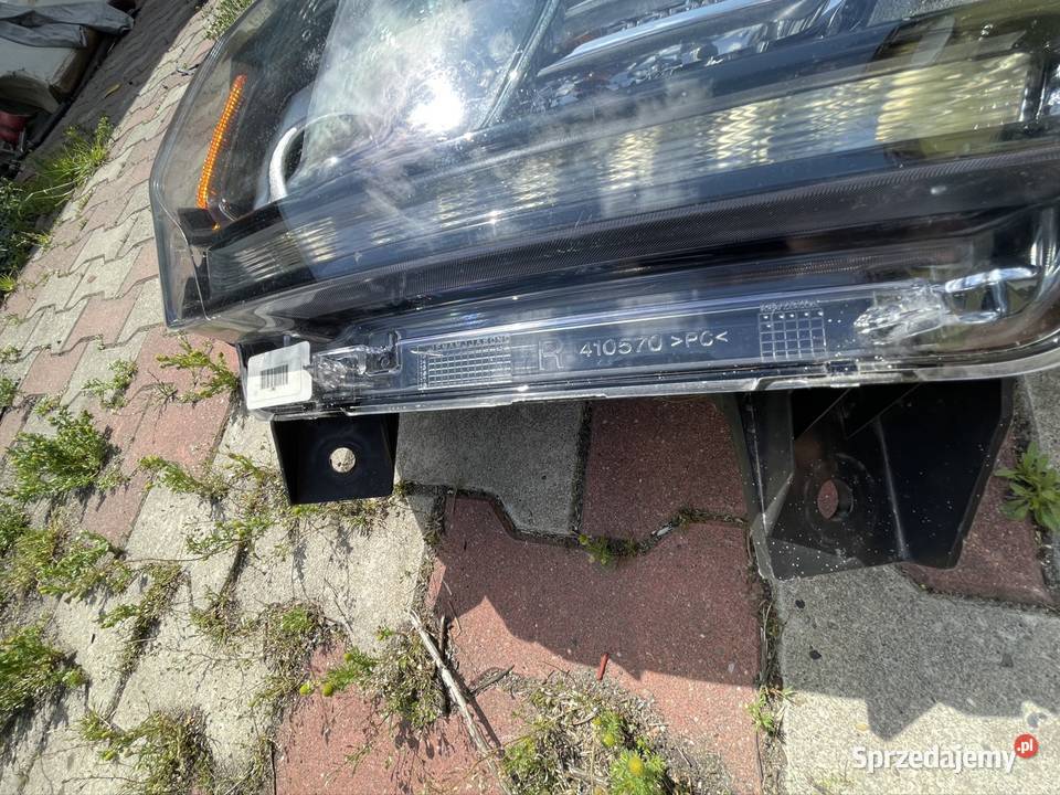Lampa prawa reflektor prawy xenon Dodge Durango Opole