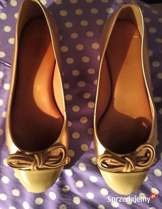 beżowe baleriny Kazar Częstochowa