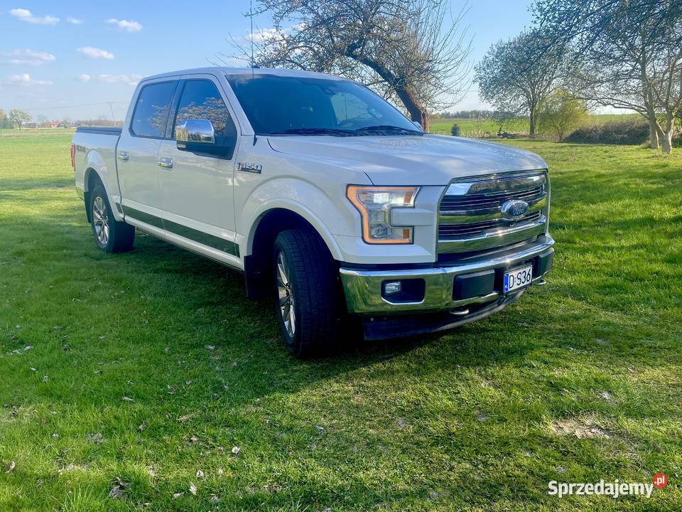 Ford F150 SuperCrew 50 V8 Lariat szyberdach