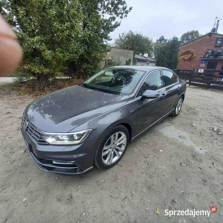 Passat B8 Highline 20 TSI 280 4Motion benzyna Warszawa sprzedam