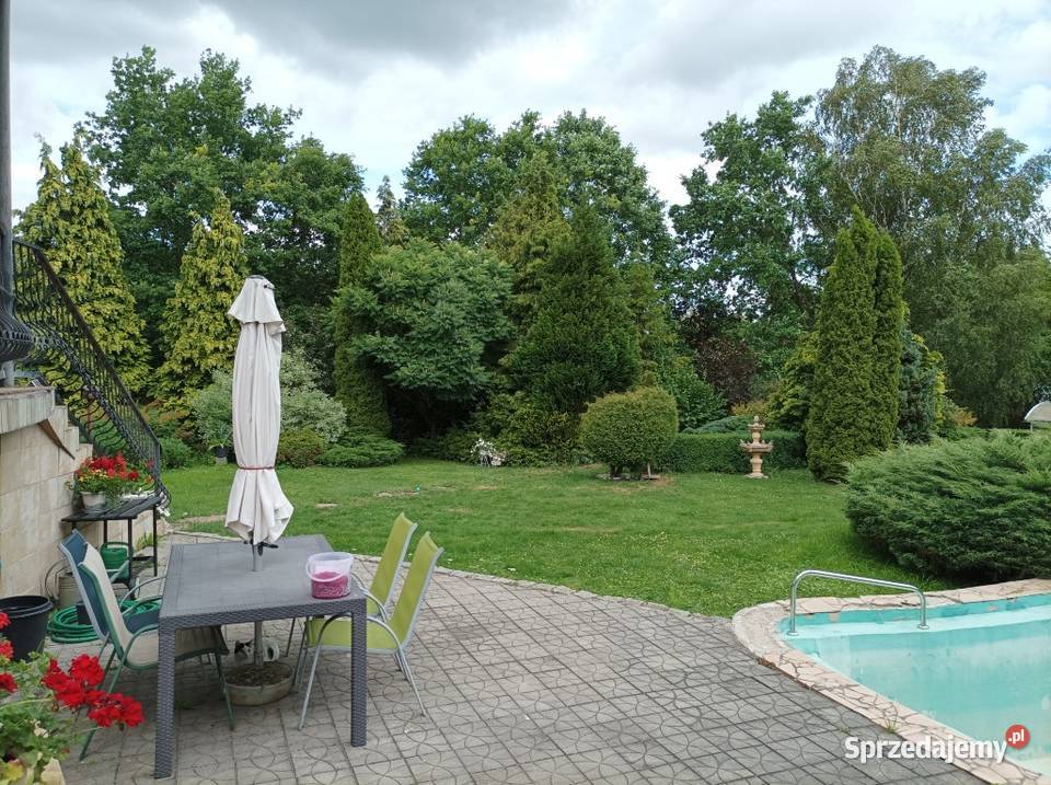dom z basenem las jezioro Warzenko 155m2 pomorskie
