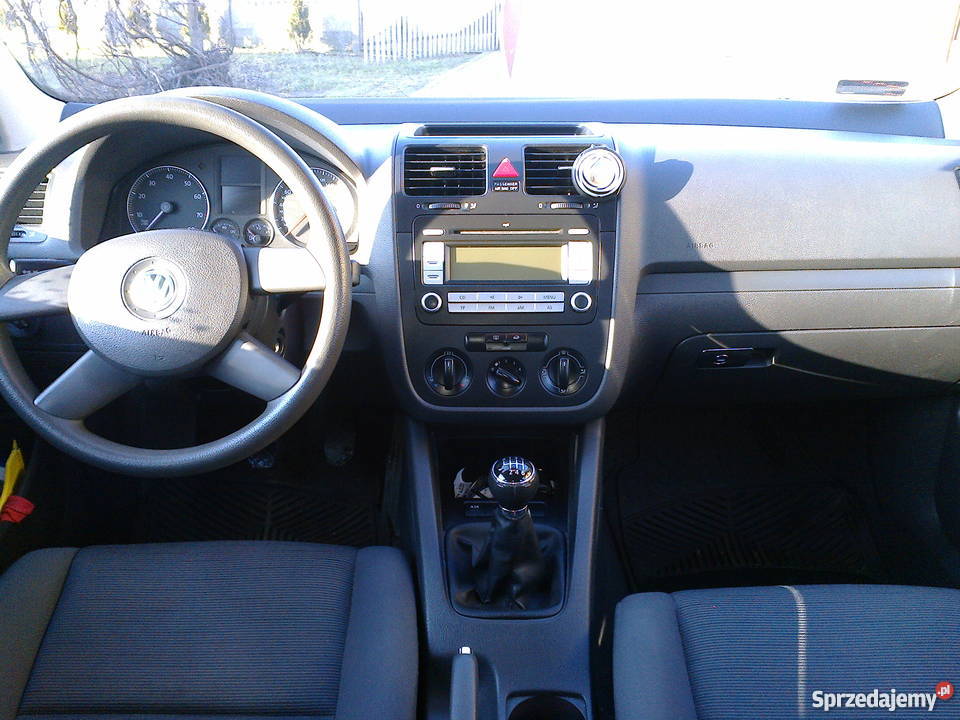 sprzedam vw golf V 16 115 benzyna 2004 Turek