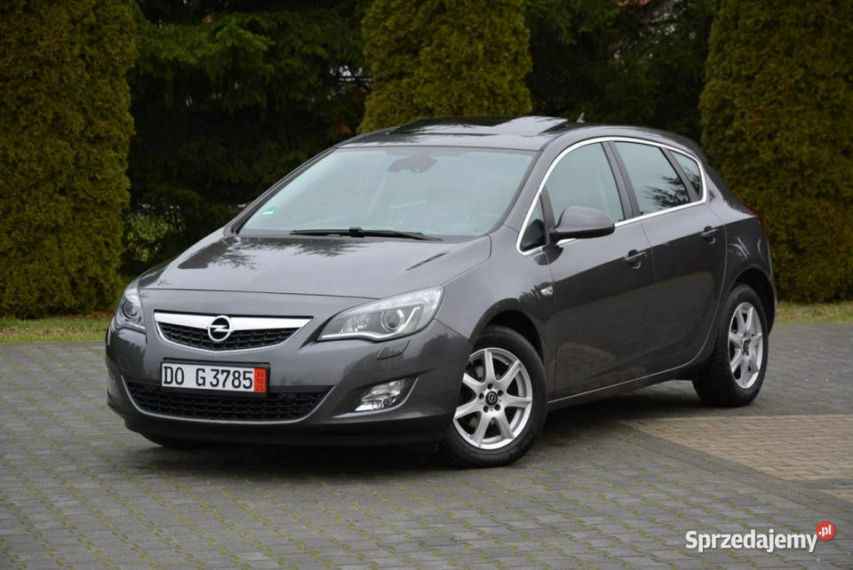 Opel Astra Cosmo Sport Xenon Ledy Navi MMI 1364cm3 mazowieckie Ostrów Mazowiecka