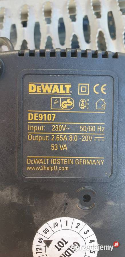 Ładowarka DeWalt D9 107