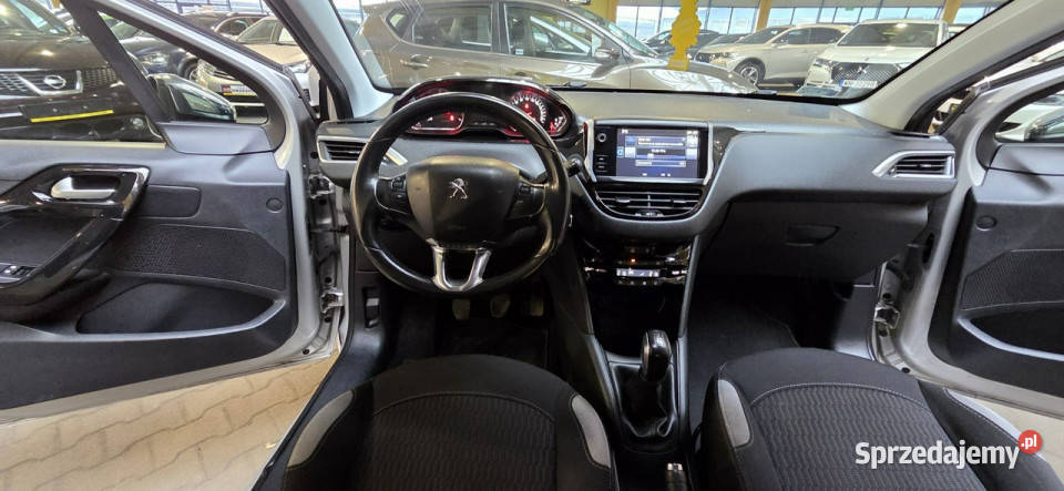 Peugeot 208 OPIS W podanej roczna gwarancja I klimatyzacja Mysłowice