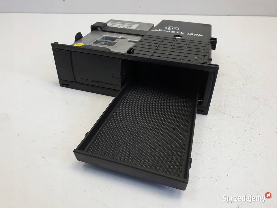 Audi A3 8P II lift MODUŁ INTERFACE 8P0035785 mmi Sprzęt audio fabryczny sprzedam