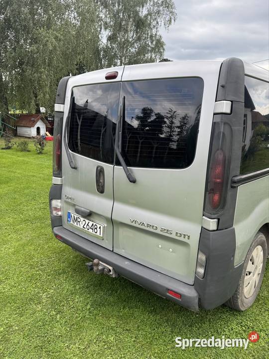 Opel vivaro 25 dti 2003r 135 Olsztyn