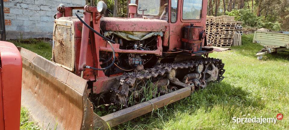 Ciągnik gąsiennicowy spychacz spycharka DT 75 Rudniki