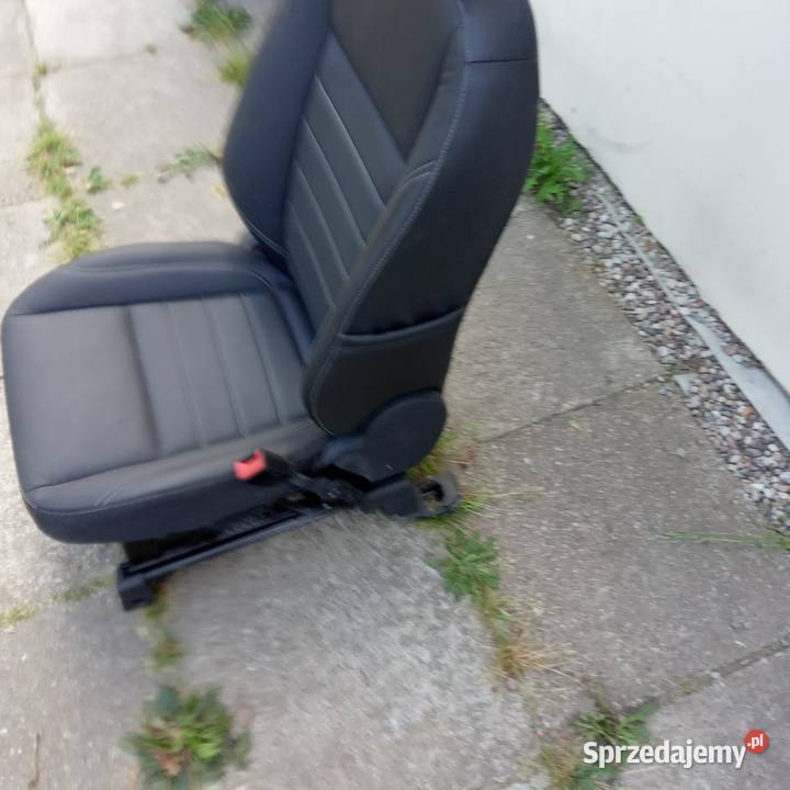 FORD KUGA FOTEL PRAWY SKÓRA 2016 R PODGRZEWANY Kobylnica sprzedam