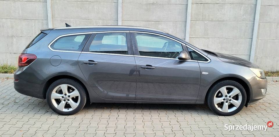 Opel Astra J 14T 140 klima navi hak