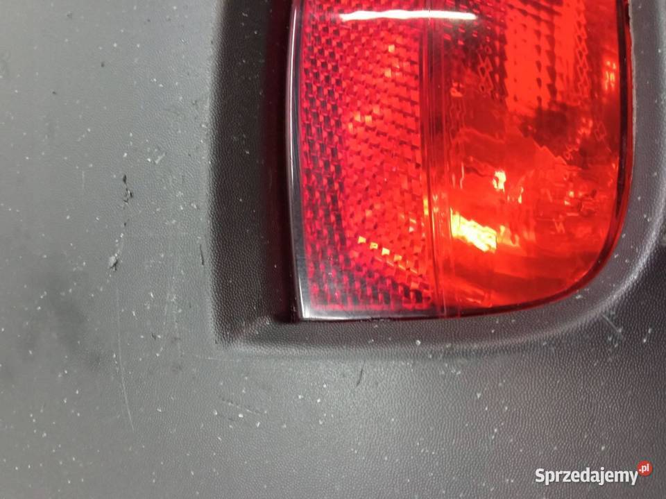 OSŁONA NAROŻNIK ZDERZAKA LEWY TYŁ LAMPA POD PDC osobowe