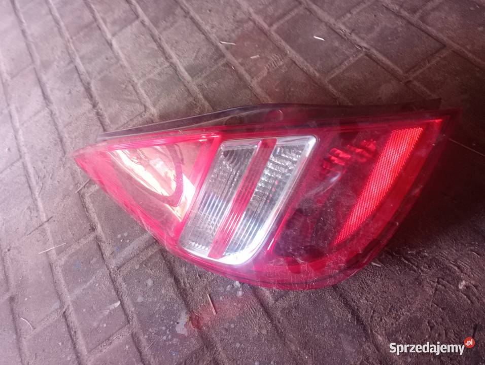 lampy tylne lewa prawa hiunda i30 osobowe Wieluń sprzedam