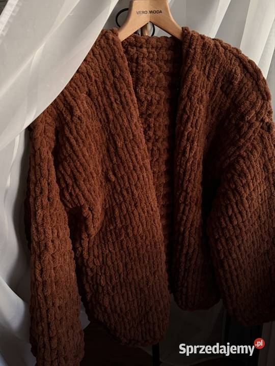 Miękki puszysty sweter Solec Kujawski