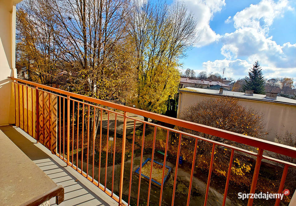 Os Armii Krajowej 72 m 3 pokoje balkon 2 piętro balkon podkarpackie Jarosław