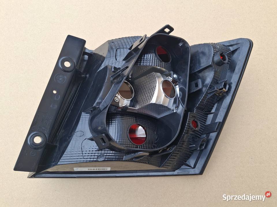 SKODA FABIA III 3 KOMBI LAMPA LEWY TYŁ LEWA Kargowa