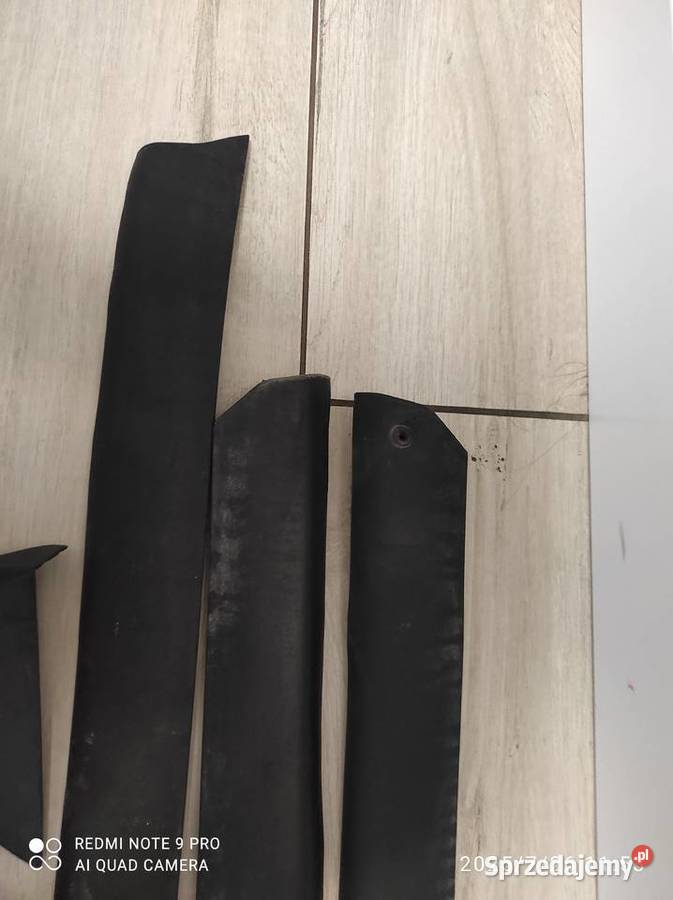 Listwy boczne dolne do audi 80 b4 osobowe Listwy i nakładki