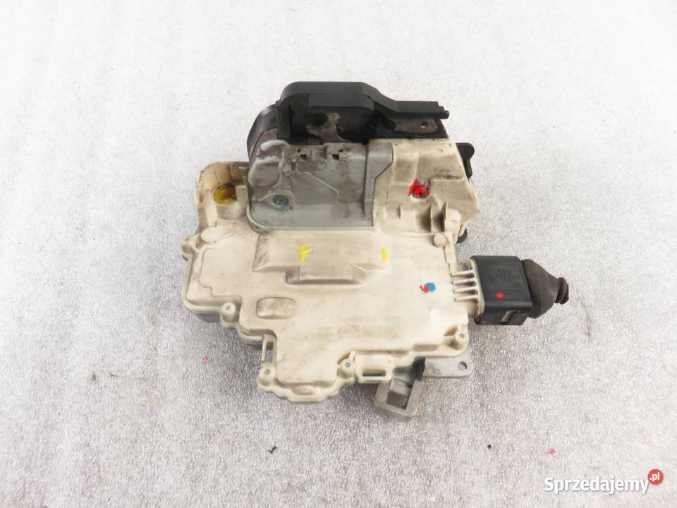 ZAMEK LEWY PRZEDNI AUDI A6 C6 4F1837015E Motoryzacja