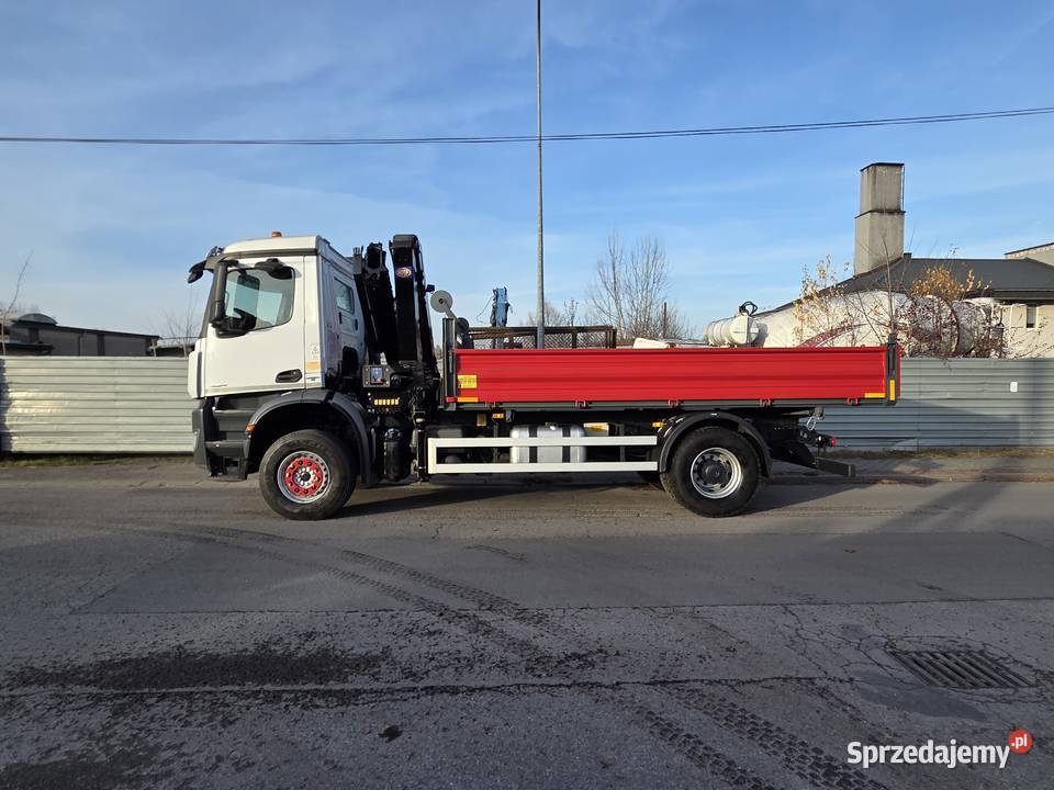 Mercedes AROCS 1824 HDS HMF 1420 K2 Radiowy kupiony w salonie sprzedam