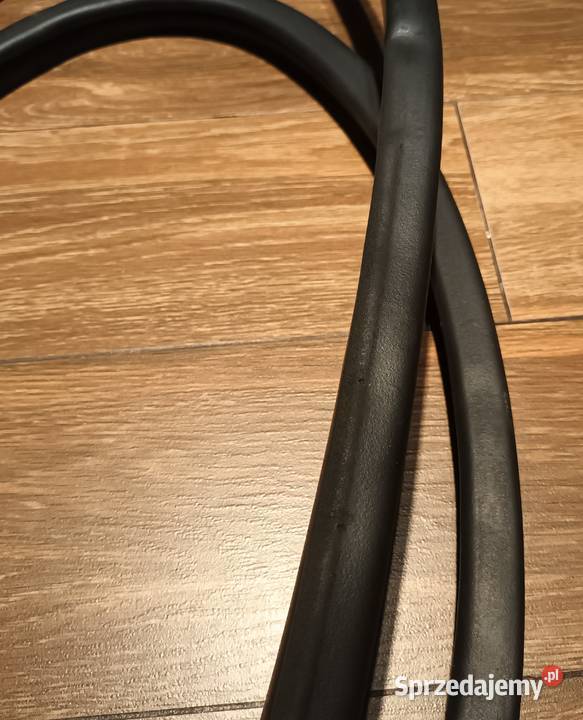 Uszczelka drzwi lewych z karoserii corolla E12 Łódź