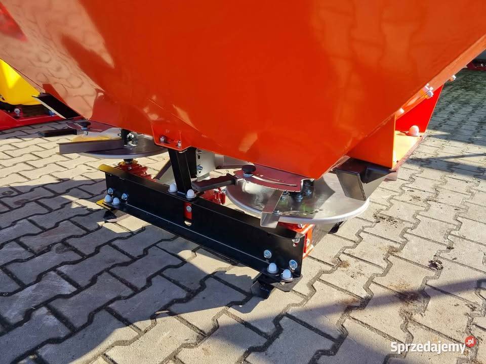 Rozsiewacz dwutarczowy nawozów Demarol DOSTAWA Bobrowa sprzedam