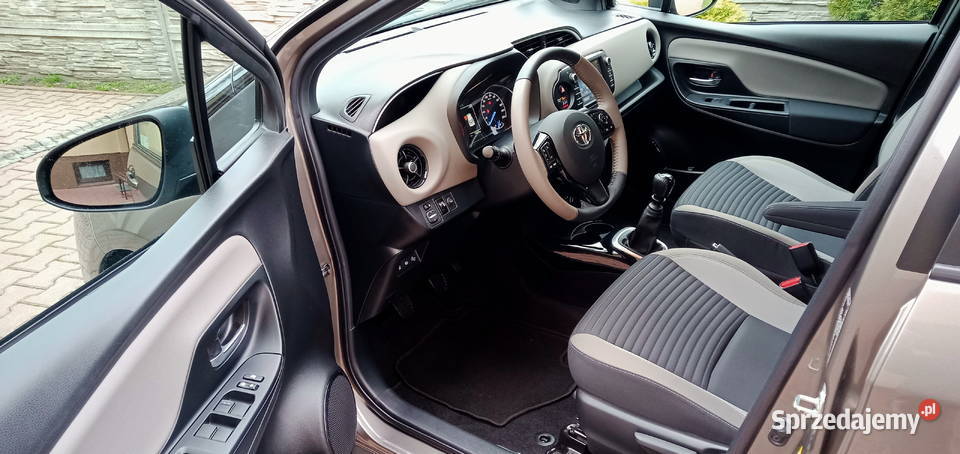 Toyota Yaris 15Przebieg 11 1 Właś Salon Polska ABS Wolbrom sprzedam