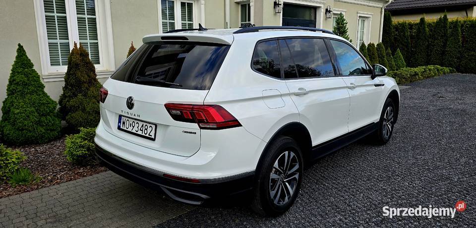 VW Tiguan 2024 20 benzyna 190 4motion 19 Warszawa sprzedam