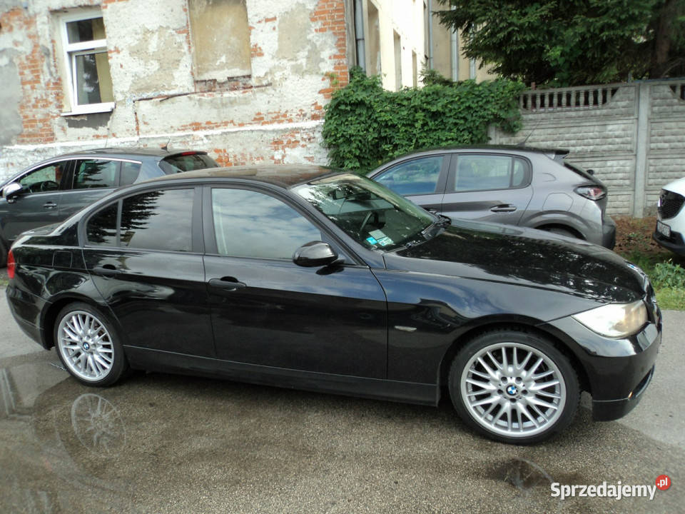 BMW 318 sprzedam ładneBMW 318i 20 bgaz 130 E46 lakier metallic BMW lubelskie Lublin