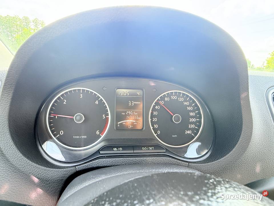 Samochód Volkswagen Polo 2014r nieuszkodzony lubelskie Adamów sprzedam