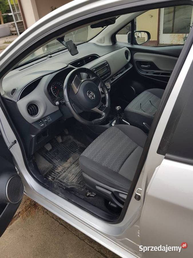 Toyota yaris 10 LPG 2016r nieuszkodzony Garwolin sprzedam