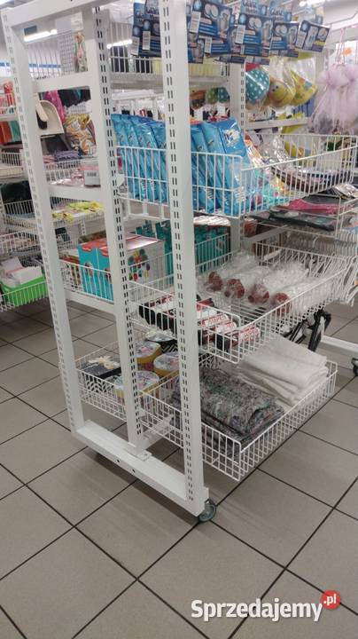 Sklep odzieżowy z całym wyposażeniem ubrania Zawiercie