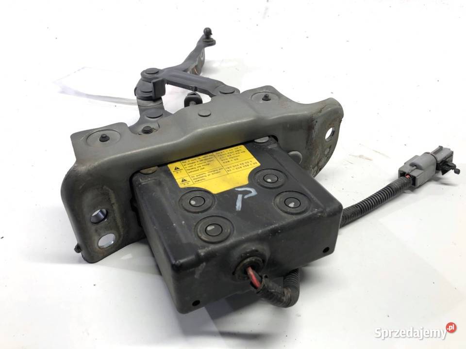 ZAWIAS MASKI PRAWY PRZÓD HYUNDAI SANTA FE III