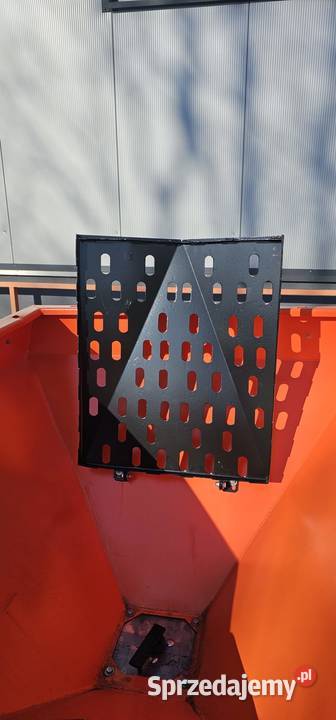 Rozsiewacz Dwutalerzowy Demarol 600L sprzedam