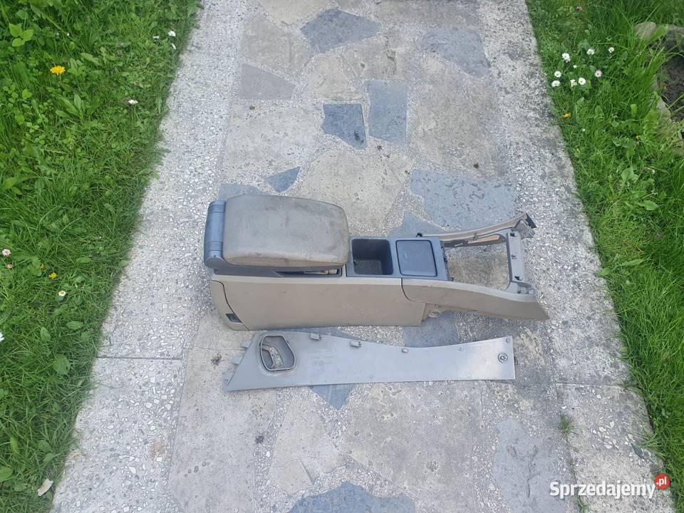 Reflektor przedni prawy Volvo v70 II v70 xc xc70 Prawe Kraków