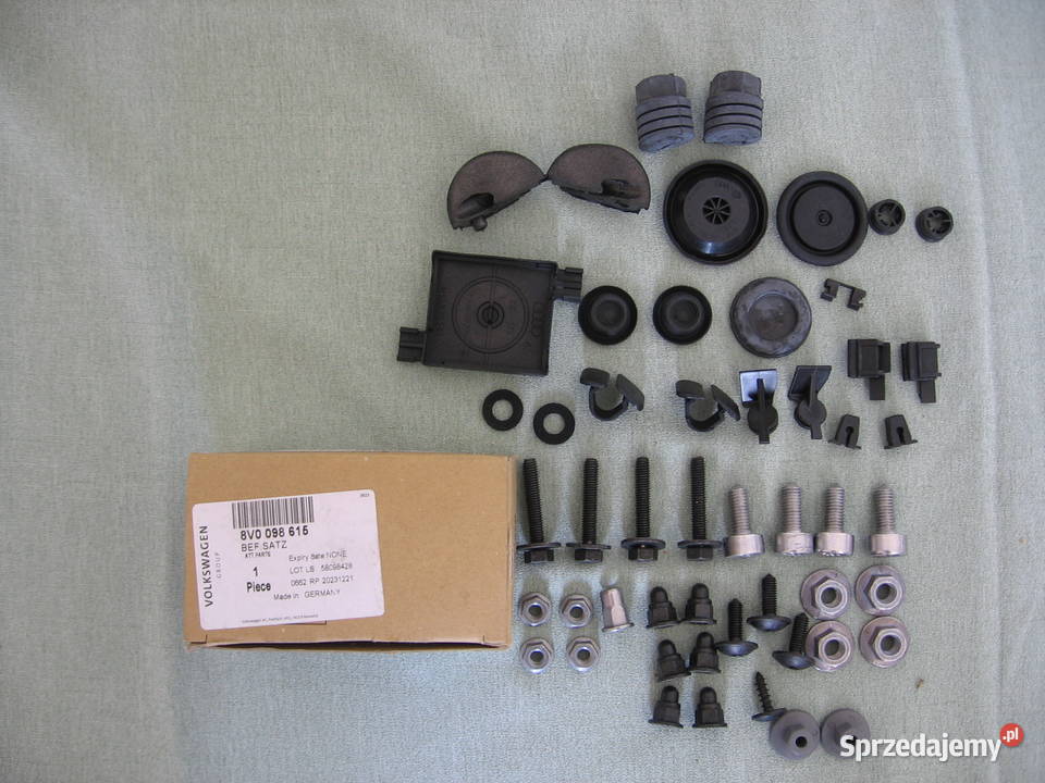 8V0098615 AUDI A3 8V Zestaw elementów mocujących osobowe Warszawa sprzedam