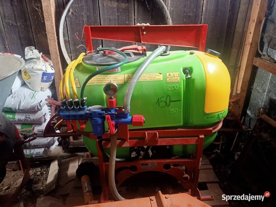 Opryskiwacz Demarol 200l Rolnictwo podkarpackie Nawsie Brzosteckie