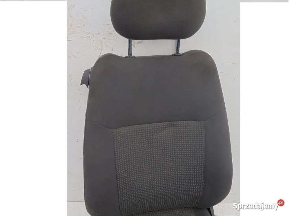 Opel Corsa C 3 drzwi prawy fotel pasażera Ksawerów