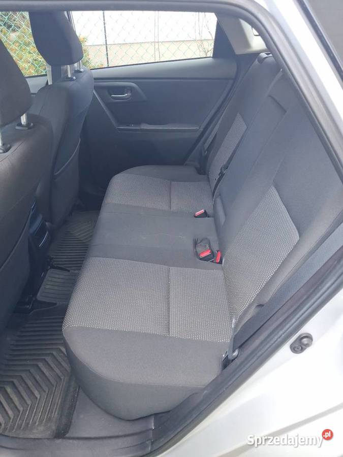 Toyota auris 14 d4d 170 przebiegu 2013r 4/5 Chełm sprzedam