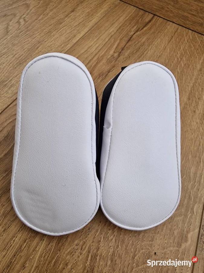 Buciki do chrztu Trampki granatowe Ostrołęka