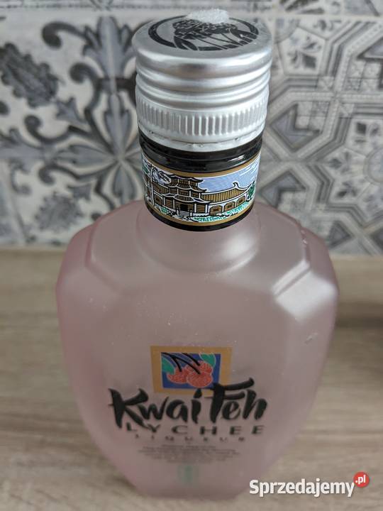Likier Kwai Fen 07l PUSTAkolekcjonerska real Warszawa