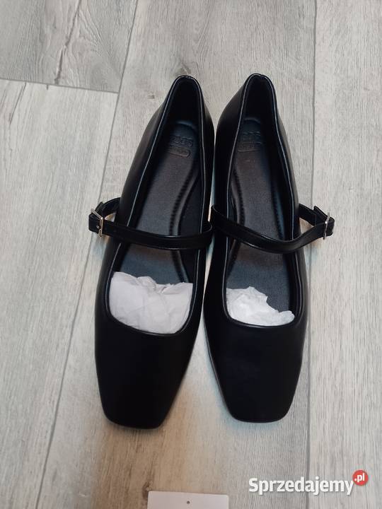41 Czarne baleriny wieczorowe z zapięciem z czarny Balerinki Obuwie sprzedam
