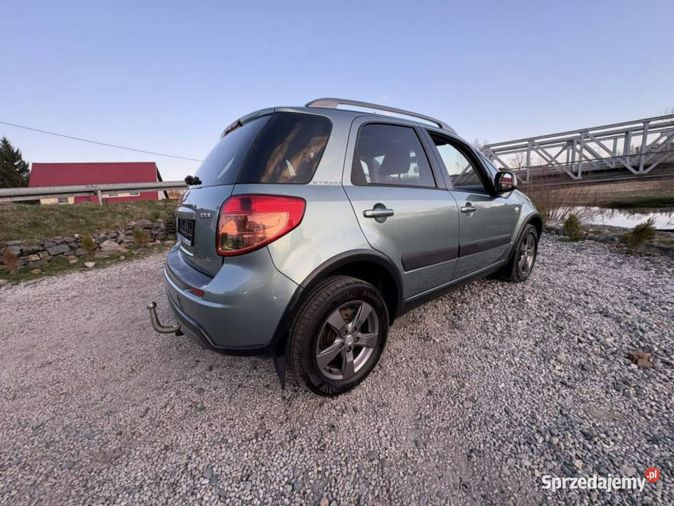 Suzuki SX4 4X4 20 DDIS pełny serwis EXULIVE I lakier metallic Kamienna Góra