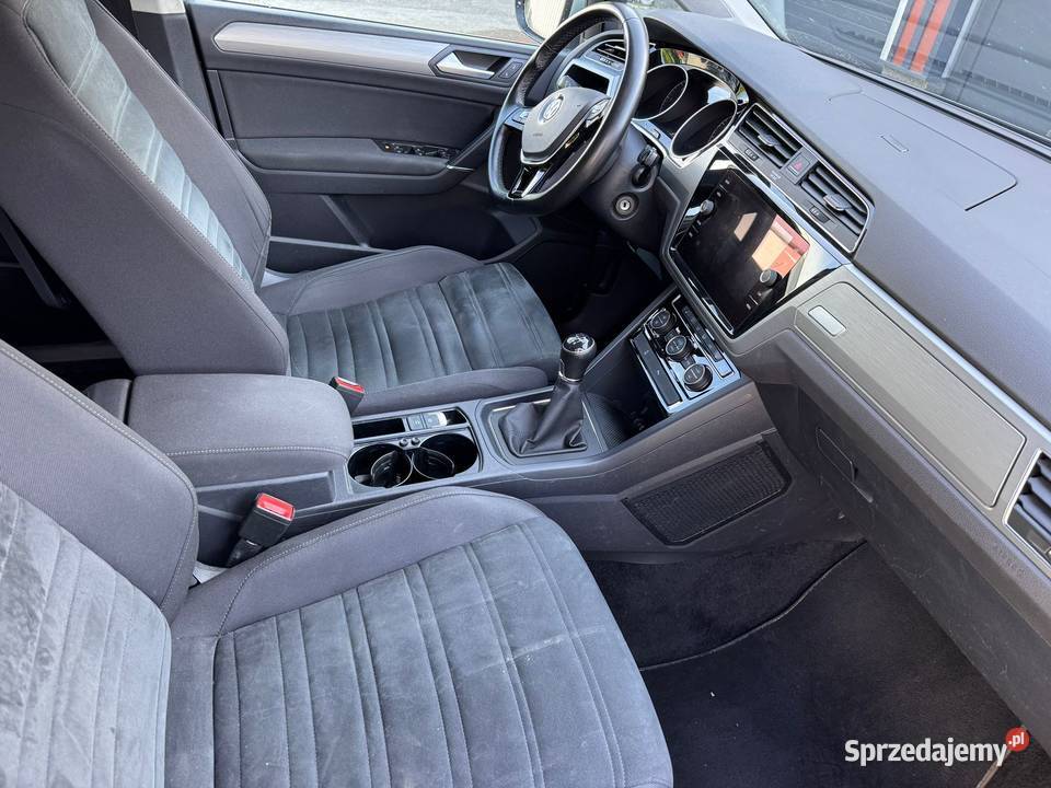 Sprzedam Vw Touran 16 TDI pierwsza rękę sprzedam