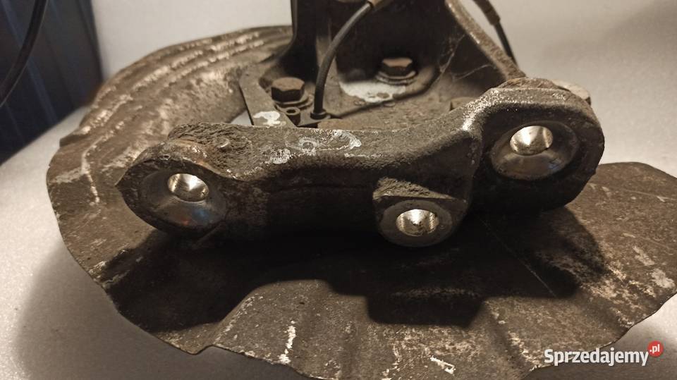 Zwrotnica przód lewa prawa Bmw e90 e91 e92 e93 osobowe