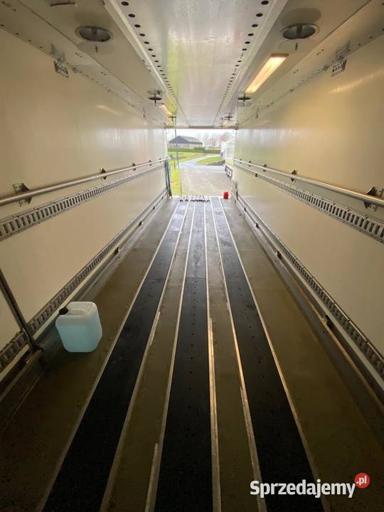 Do przewozu pisklat kurcząt Volvo mazowieckie