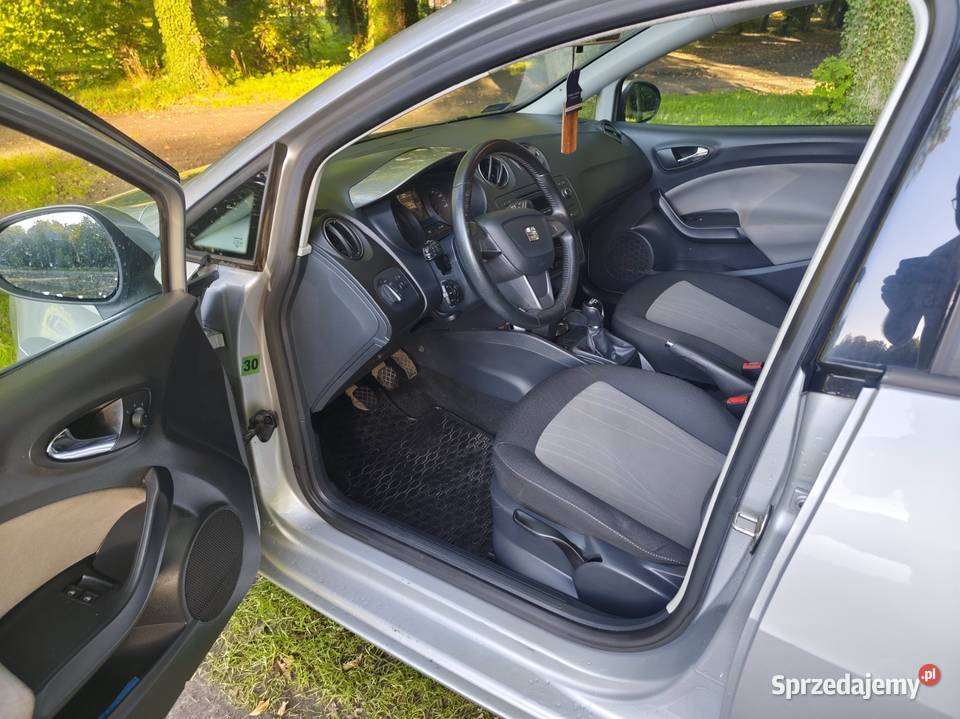 Seat Ibiza 16 TDI 105 CR 2015 r elektryczne lusterka Gościejewice sprzedam