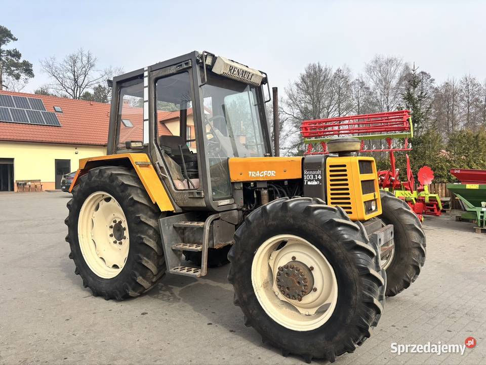 Renault 10314 traktor ciągnik rolniczy 4x4 Niedźwiedź sprzedam